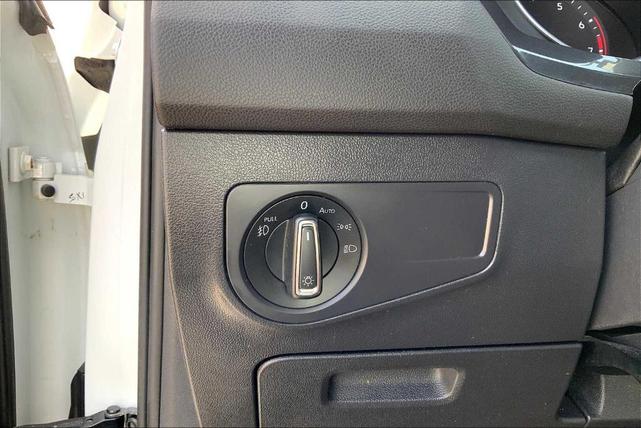 Photo of 2021 Pure White Volkswagen Tiguan