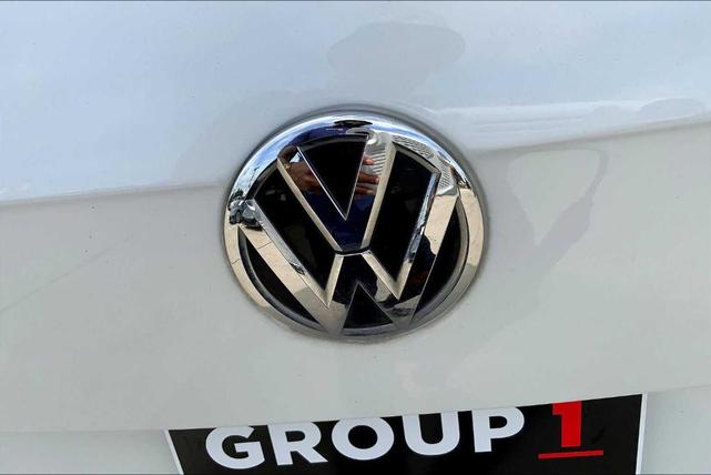 Photo of 2021 Pure White Volkswagen Tiguan