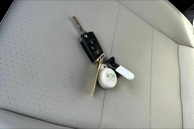 Photo of 2021 Pure White Volkswagen Tiguan