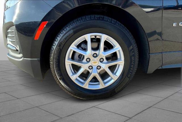 Photo of 2022 Mosaic Black Metallic Chevrolet Equinox