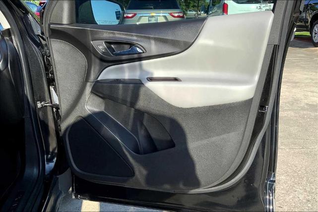 Photo of 2022 Mosaic Black Metallic Chevrolet Equinox