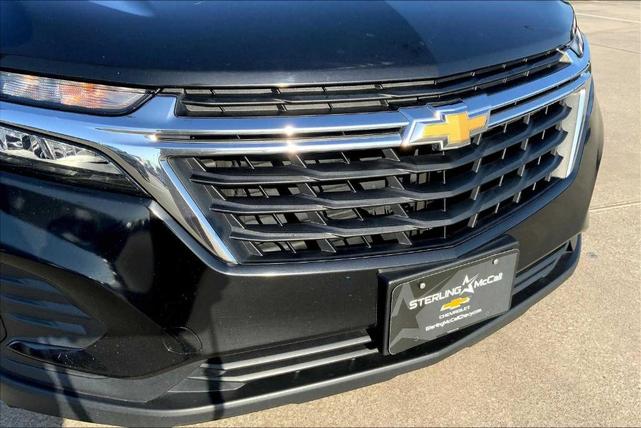 Photo of 2022 Mosaic Black Metallic Chevrolet Equinox