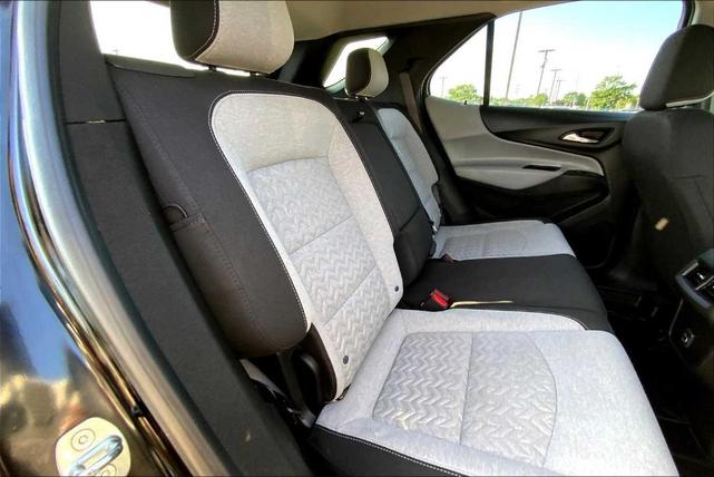 Photo of 2022 Mosaic Black Metallic Chevrolet Equinox