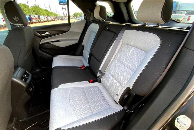 Photo of 2022 Mosaic Black Metallic Chevrolet Equinox