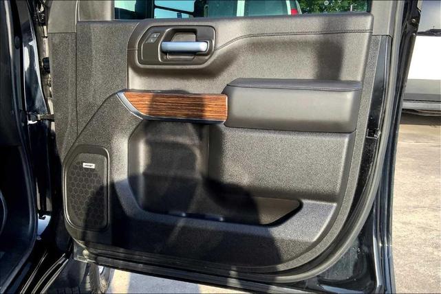 Photo of 2022 Black Chevrolet Silverado 3500