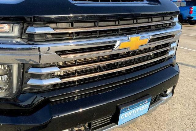 Photo of 2022 Black Chevrolet Silverado 3500