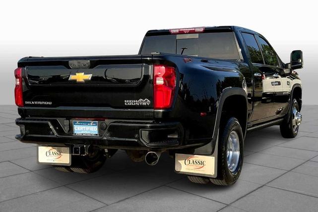 Photo of 2022 Black Chevrolet Silverado 3500