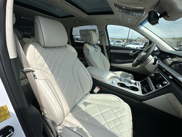 Photo of 2025 White Genesis GV80