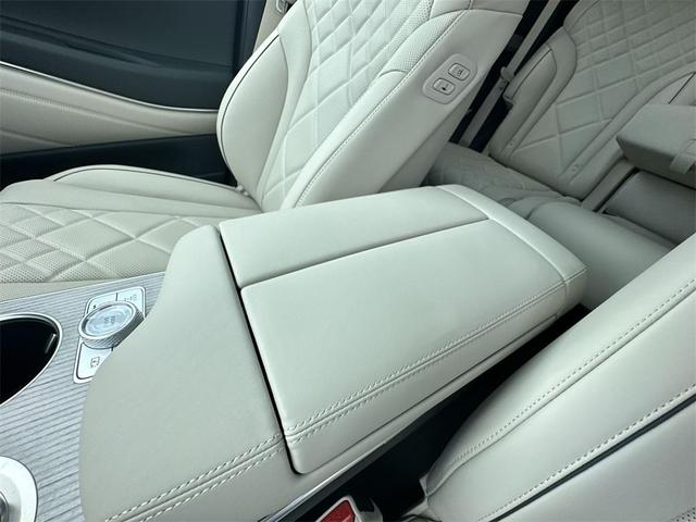 Photo of 2025 White Genesis GV80