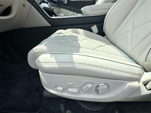 Photo of 2025 White Genesis GV80
