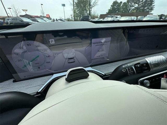 Photo of 2025 White Genesis GV80