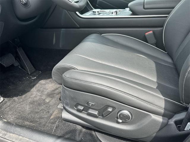 Photo of 2025 Black Genesis GV80