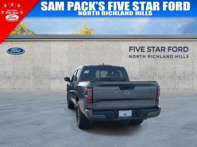 Photo of 2025 Gun Metallic Nissan Frontier