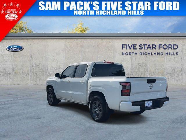 Photo of 2025 Glacier White Nissan Frontier