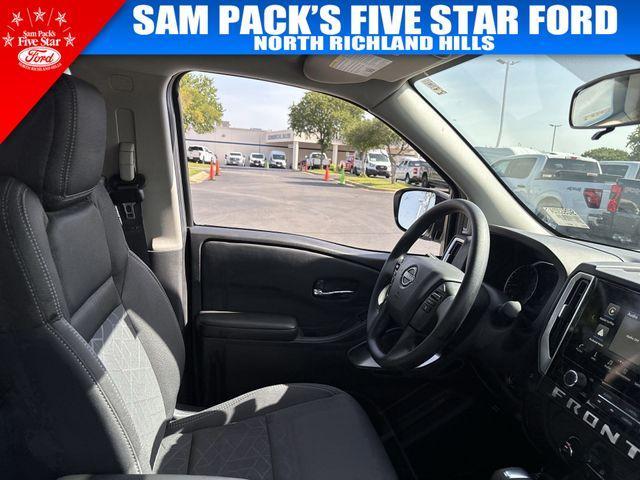 Photo of 2025 Glacier White Nissan Frontier
