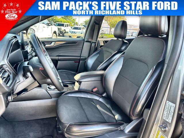 Photo of 2024 Silver Metallic Ford Escape