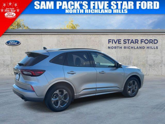 Photo of 2024 Silver Metallic Ford Escape