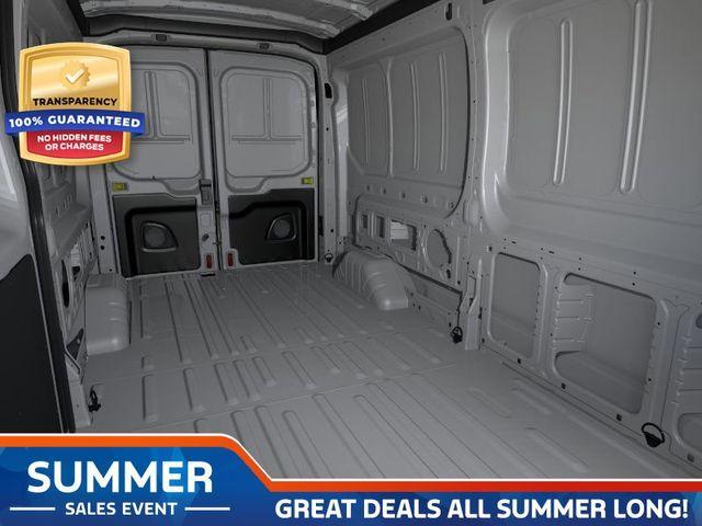 Photo of 2025 Oxford White Ford Transit-250