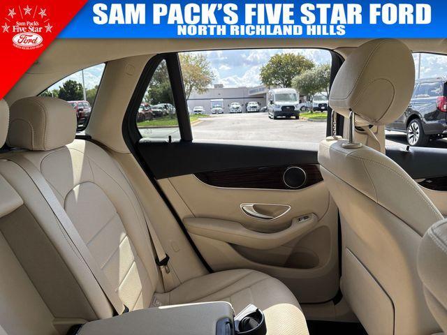 Photo of 2021 Polar White Mercedes-Benz GLC 300