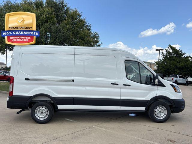 Photo of 2025 Oxford White Ford Transit-250