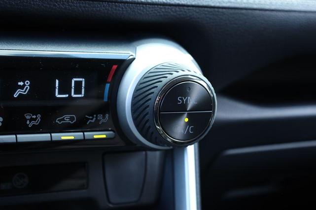 Photo of 2025 Ice Cap Toyota RAV4 Hybrid