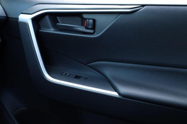 Photo of 2025 Ice Cap Toyota RAV4 Hybrid