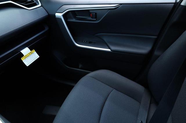 Photo of 2025 Ice Cap Toyota RAV4 Hybrid