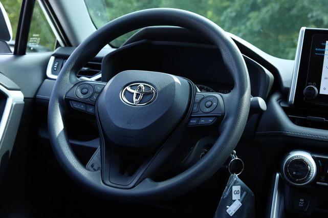 Photo of 2025 Ice Cap Toyota RAV4 Hybrid