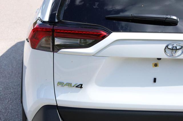 Photo of 2025 Ice Cap Toyota RAV4 Hybrid