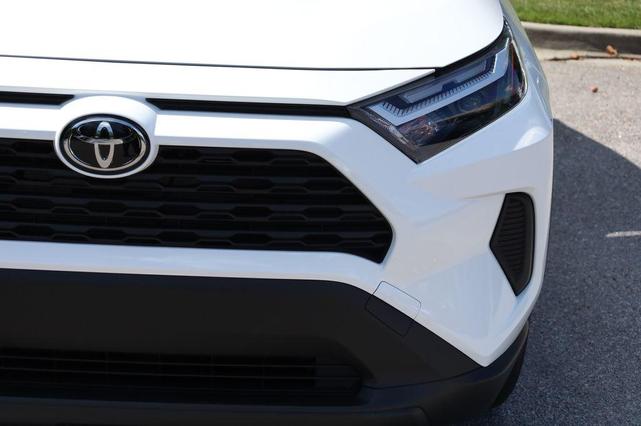 Photo of 2025 Ice Cap Toyota RAV4 Hybrid
