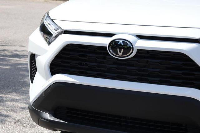 Photo of 2025 Ice Cap Toyota RAV4 Hybrid