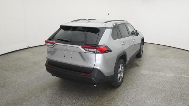 Photo of 2025 Silver Sky Metallic Toyota RAV4 Hybrid