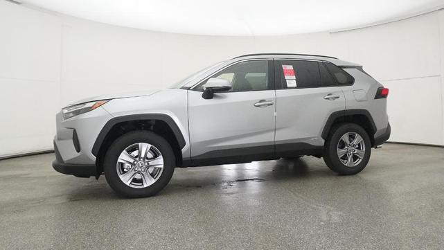 Photo of 2025 Silver Sky Metallic Toyota RAV4 Hybrid