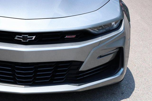 Photo of 2023 Sharkskin Metallic Chevrolet Camaro