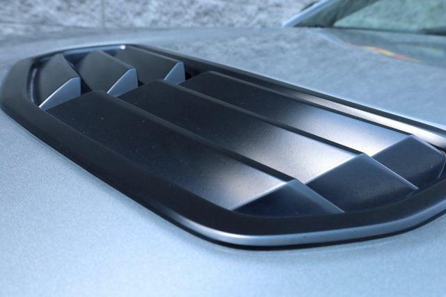 Photo of 2023 Sharkskin Metallic Chevrolet Camaro