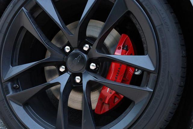 Photo of 2023 Sharkskin Metallic Chevrolet Camaro