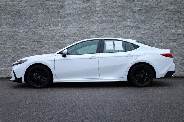 Photo of 2025 Ice Toyota Camry