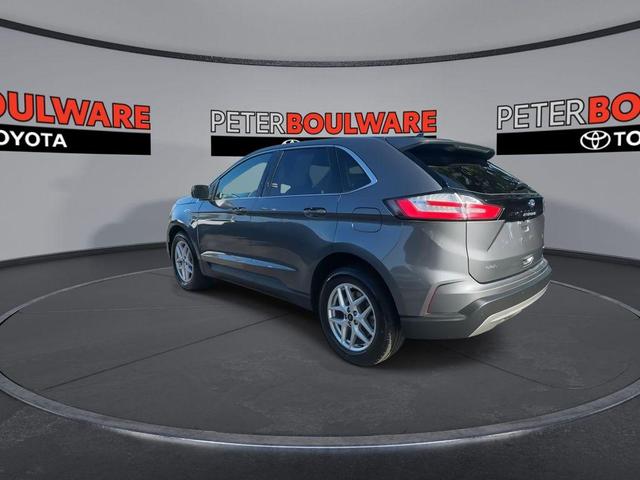 Photo of 2024 Gray Metallic Ford Edge