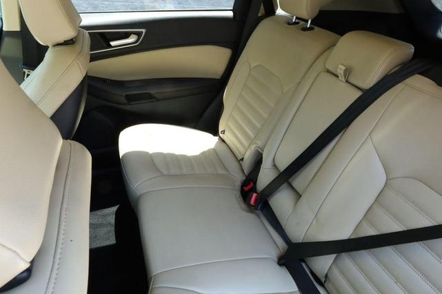 Photo of 2024 Stone Blue Metallic Ford Edge