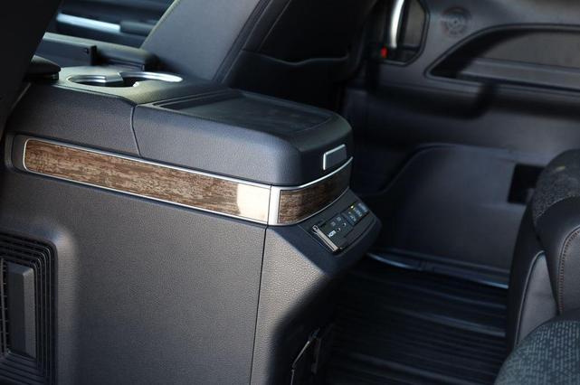 Photo of 2025 Wind Chill Prl Toyota Sienna