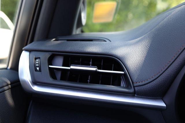 Photo of 2025 Wind Chill Prl Toyota Sienna