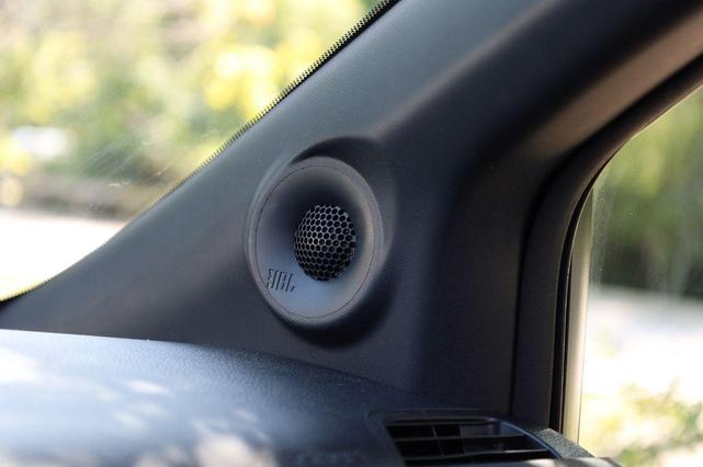 Photo of 2025 Wind Chill Prl Toyota Sienna