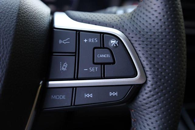 Photo of 2025 Wind Chill Prl Toyota Sienna