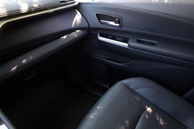 Photo of 2025 Wind Chill Prl Toyota Sienna