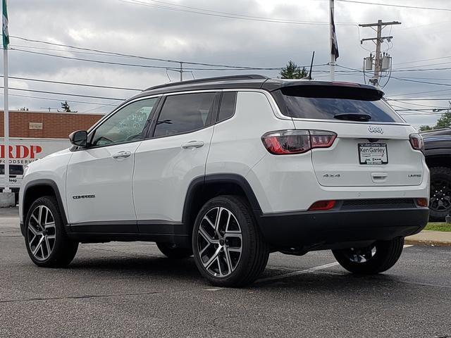 Photo of 2025 Bright White Clearcoat Jeep Compass