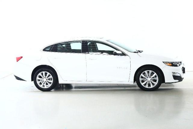 Photo of 2024 Summit White Chevrolet Malibu