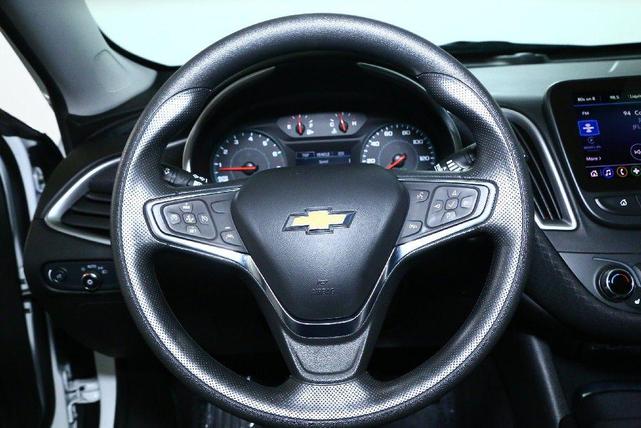 Photo of 2024 Summit White Chevrolet Malibu