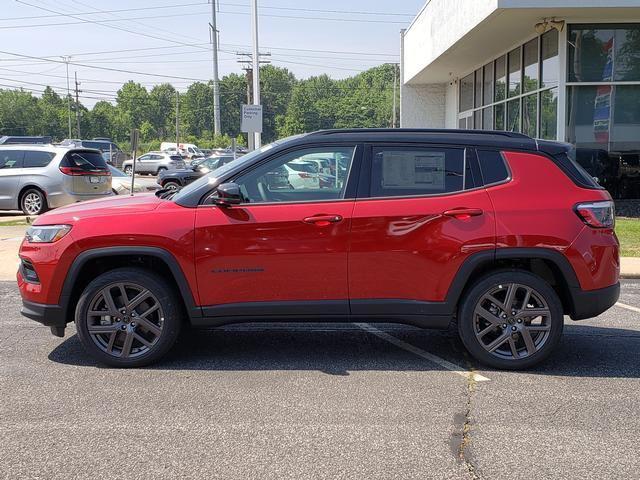 Photo of 2025 Red Hot Pearlcoat Jeep Compass