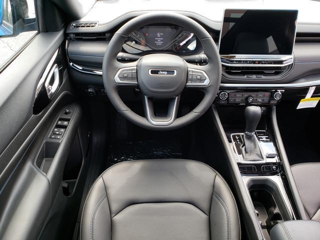 Photo of 2025 Hydro Blue Pearlcoat Jeep Compass