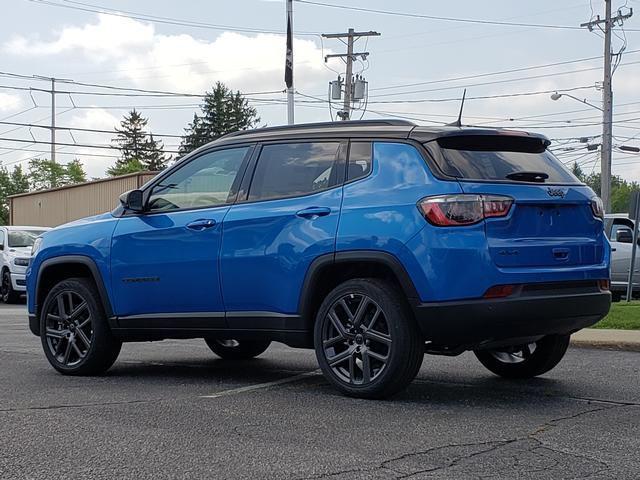 Photo of 2025 Hydro Blue Pearlcoat Jeep Compass